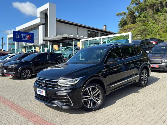 VOLKSWAGEN TIGUAN 2.0 300 TSI GASOLINA ALLSPACE R-LINE AUTOMÁTICO VOLKSWAGEN TIGUAN 2.0 300 TSI GASOLINA ALLSPACE R-LINE AUTOMÁTICO